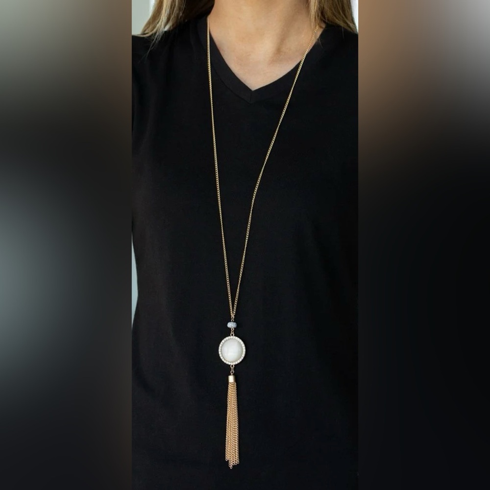 Paparazzi Gold Necklace with White Pendant